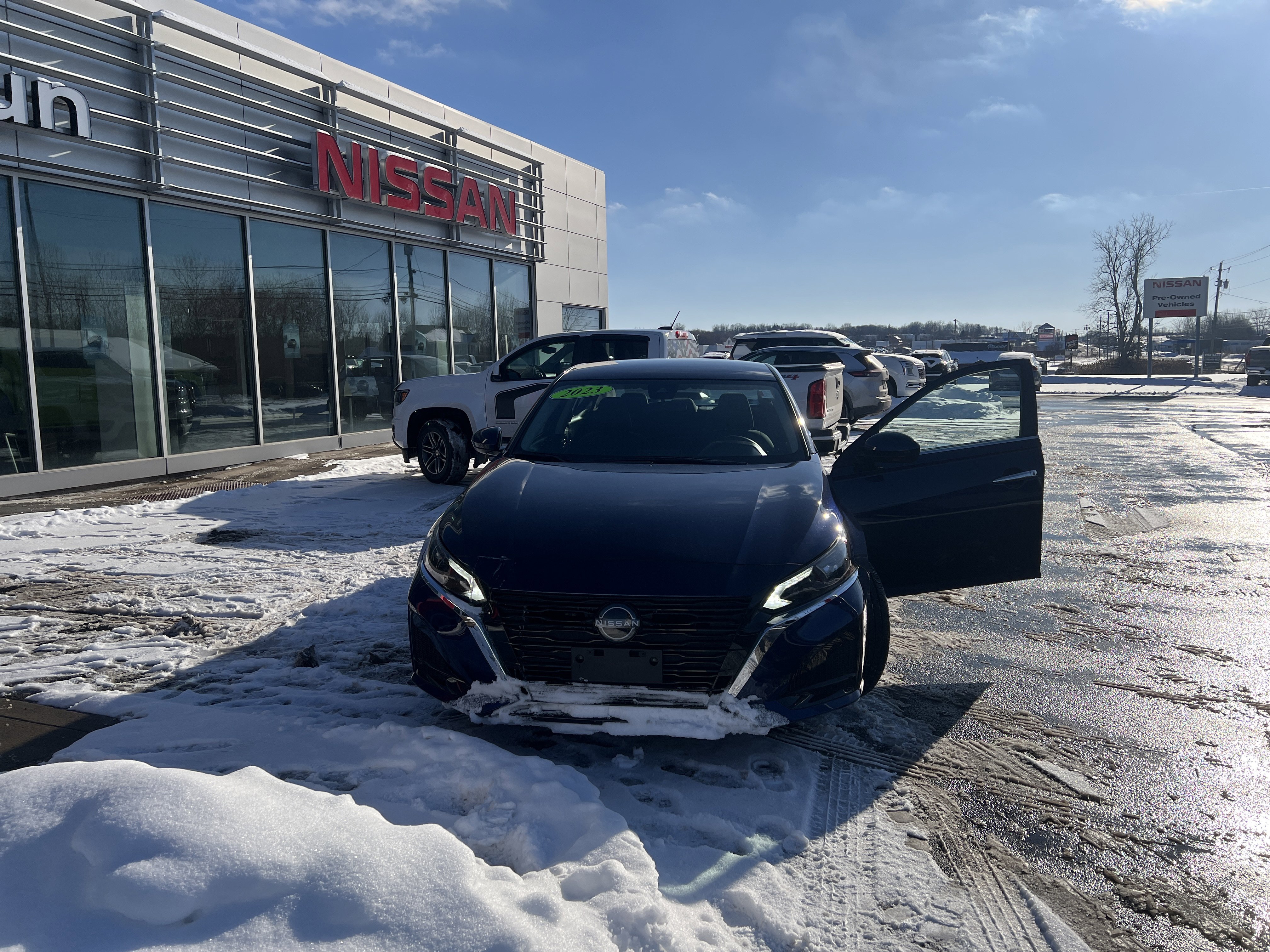 Used 2023 Nissan Altima 2.5 S image 14