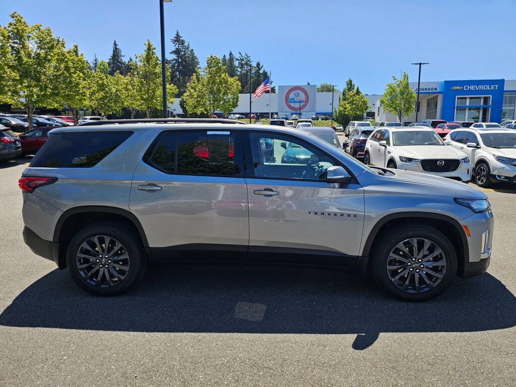 Used 2023 Chevrolet Traverse RS AWD/4WD image 4