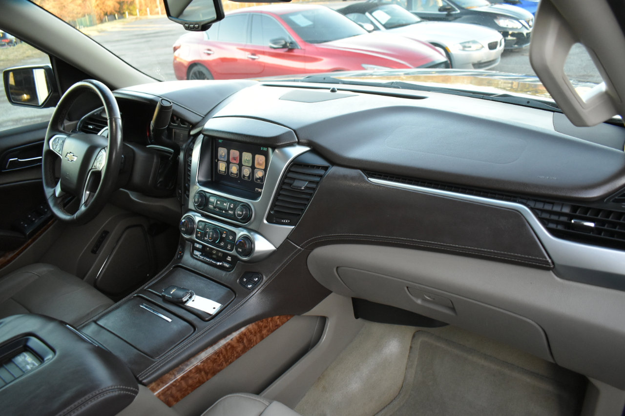 Used 2015 Chevrolet Suburban LTZ image 13