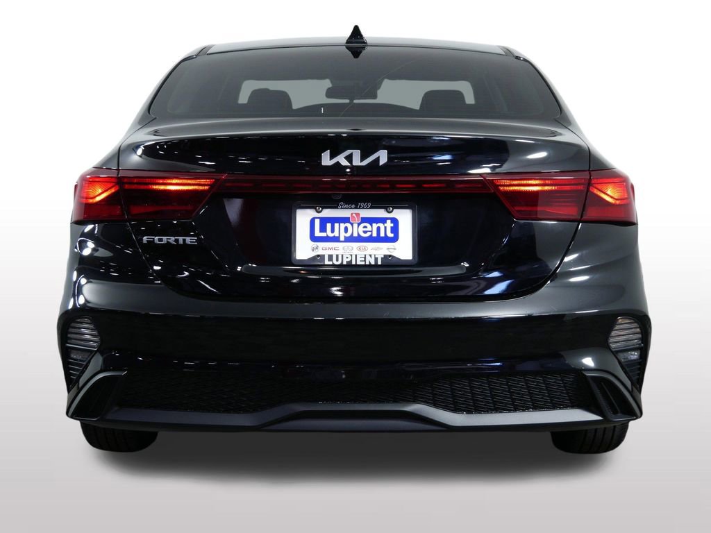 Certified 2023 Kia Forte LXS w/ LXS Technology Package FWD image 9