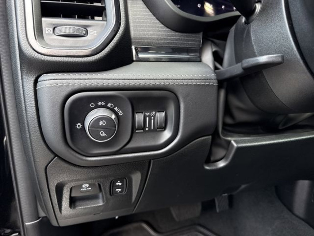 Used 2023 RAM 1500 Limited w/ Body Color Bumper Group AWD/4WD image 39
