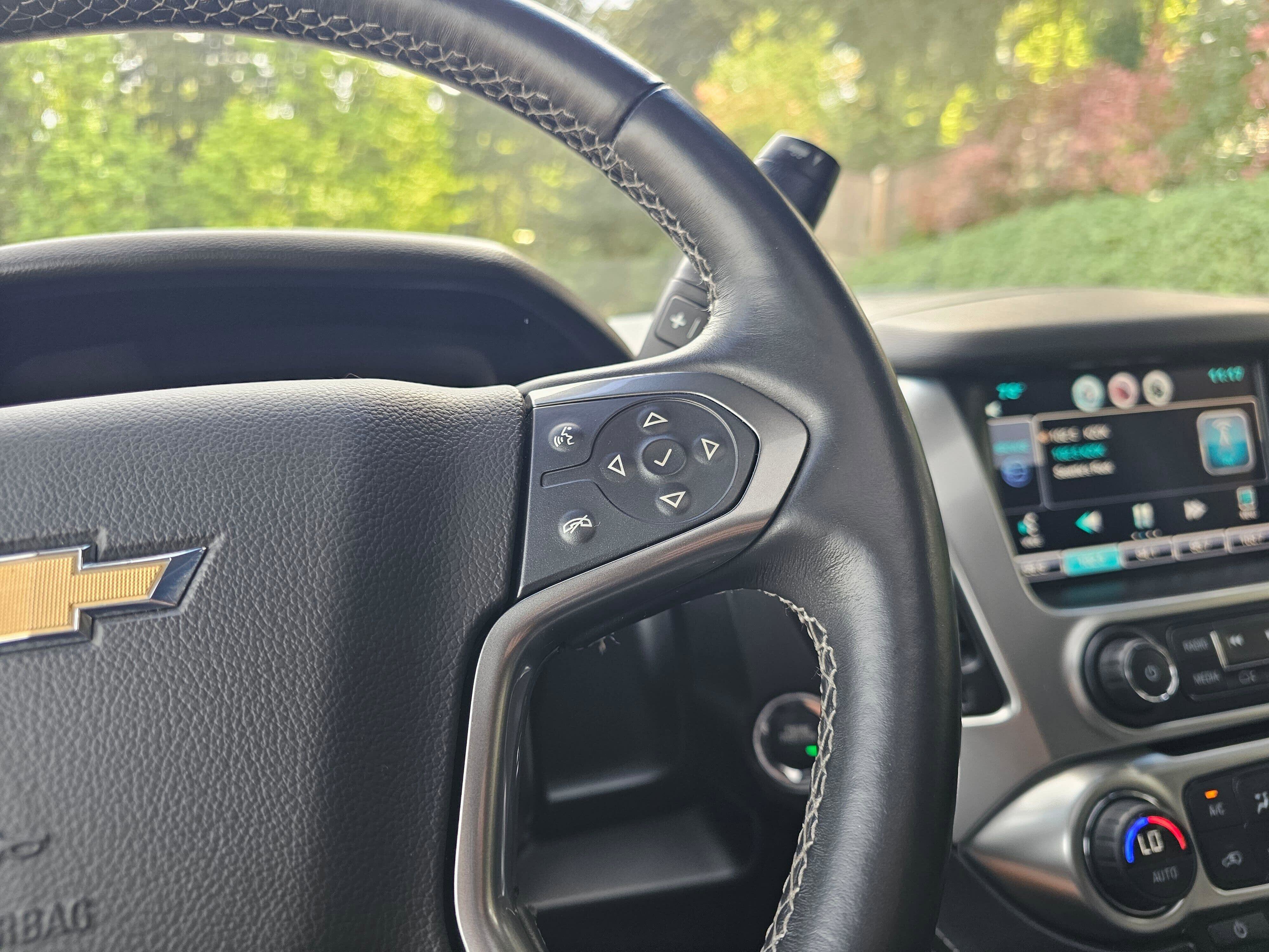 Used 2015 Chevrolet Suburban LT AWD/4WD image 33