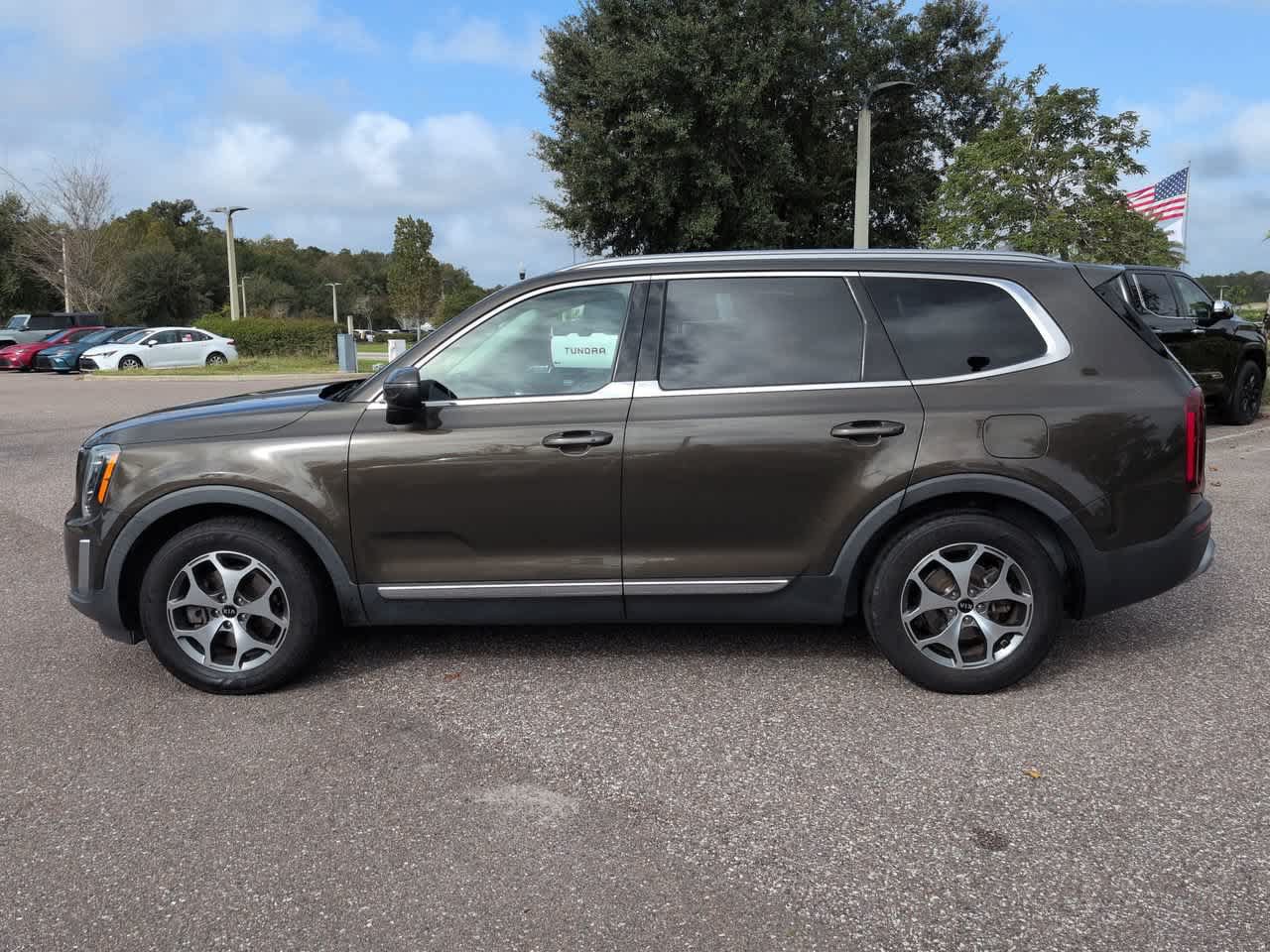 Used 2020 Kia Telluride EX FWD image 3