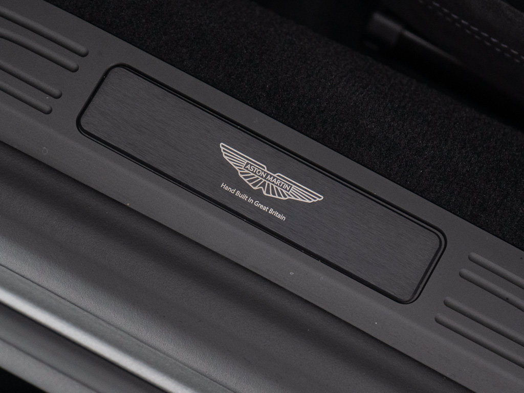 Used 2026 Aston Martin V8 Vantage Coupe RWD image 13