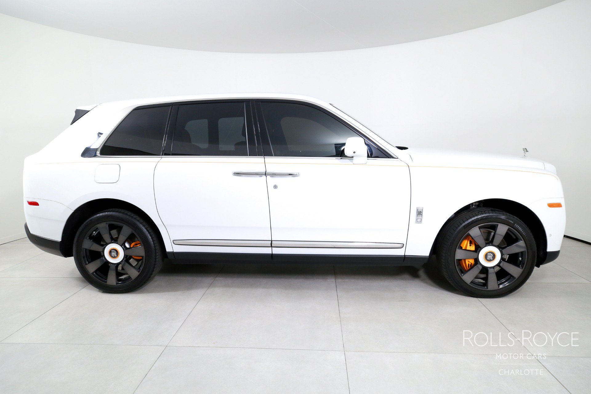 Certified 2020 Rolls-Royce Cullinan AWD/4WD image 9