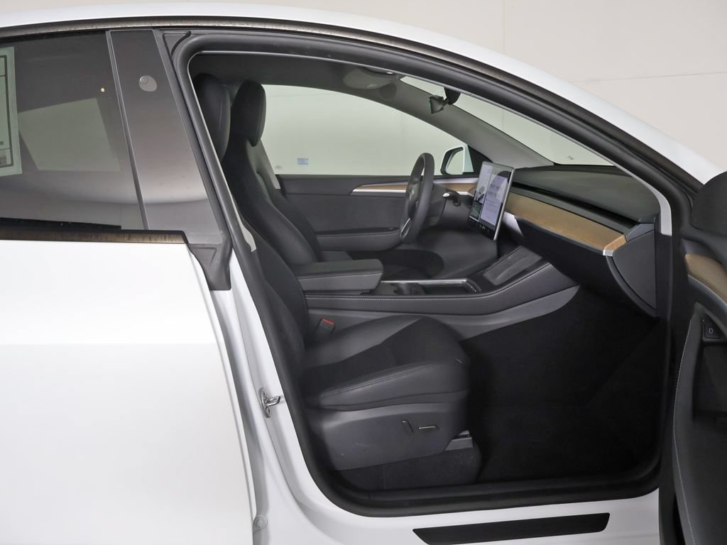 Used 2024 Tesla Model Y Performance AWD/4WD image 30