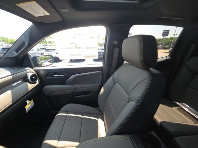 New 2026 Chevrolet Colorado ZR2 w/ Midnight Edition AWD/4WD image 28