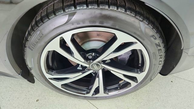 Used 2023 Audi e-tron GT Premium Plus w/ Performance Package image 57