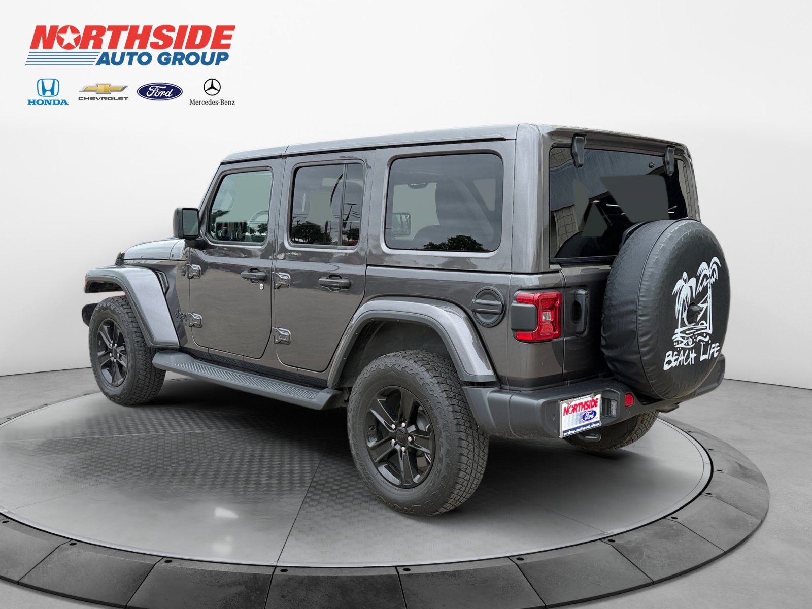 Used 2022 Jeep Wrangler Unlimited Sahara AWD/4WD image 5