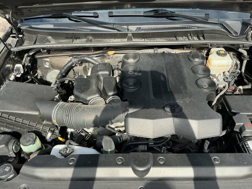 Used 2018 Toyota 4Runner Limited AWD/4WD image 25