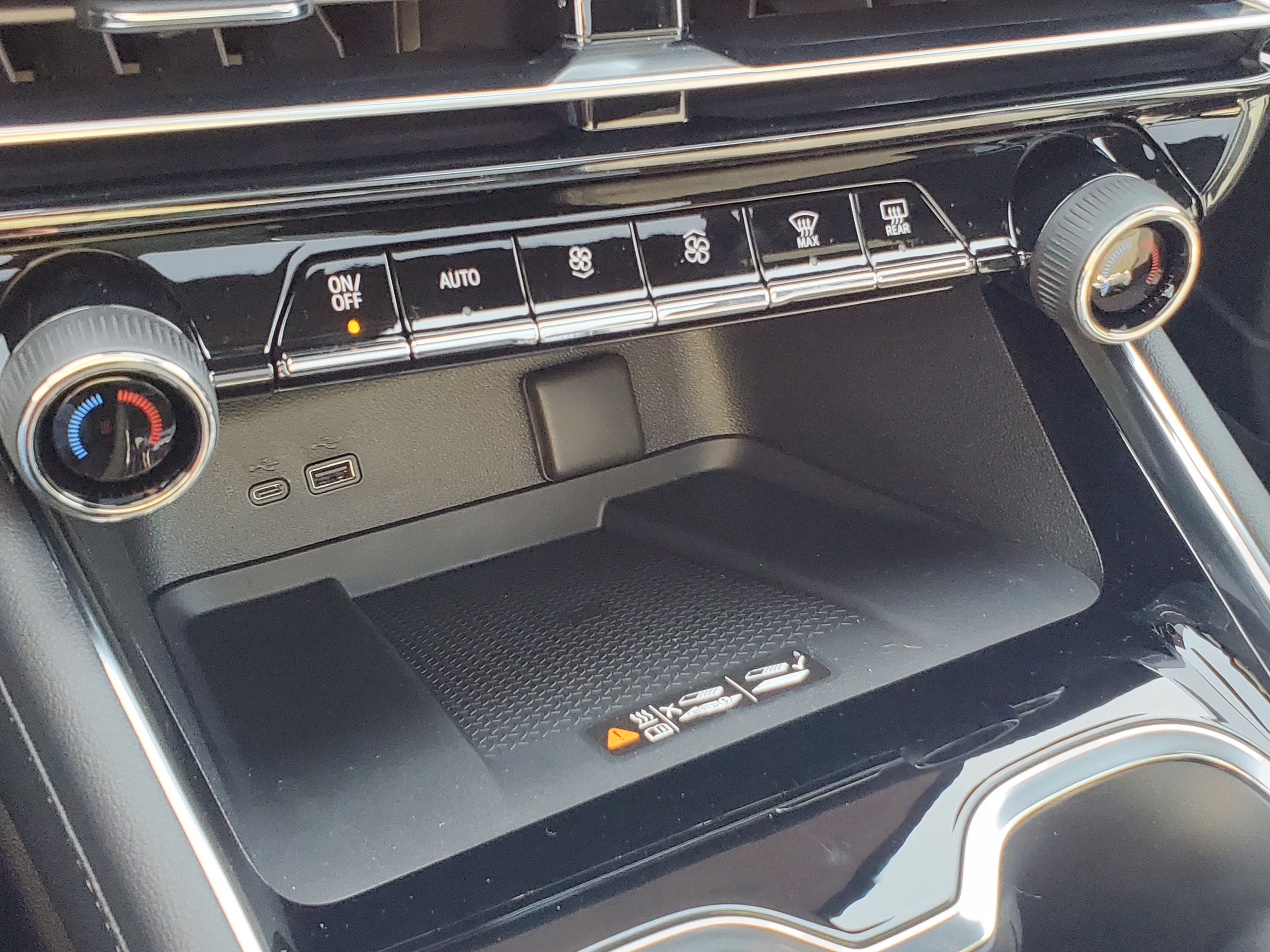 New 2026 Chevrolet Traverse LT w/ Sun and Wheel Package image 22