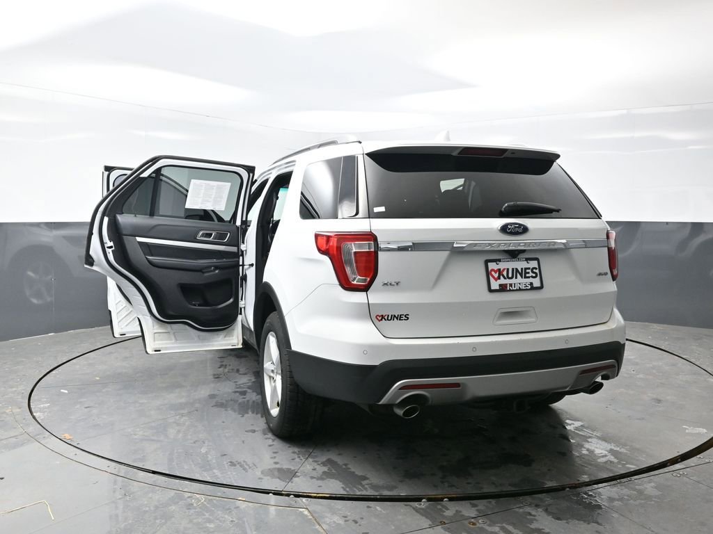 Used 2016 Ford Explorer XLT w/ Equipment Group 201A image 55