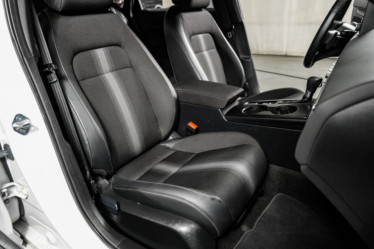 Used 2023 Honda Civic Sport image 29