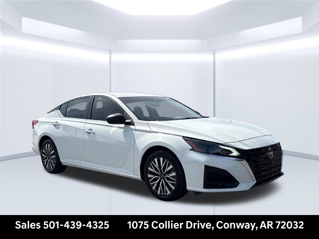 Used 2025 Nissan Altima 2.5 SV