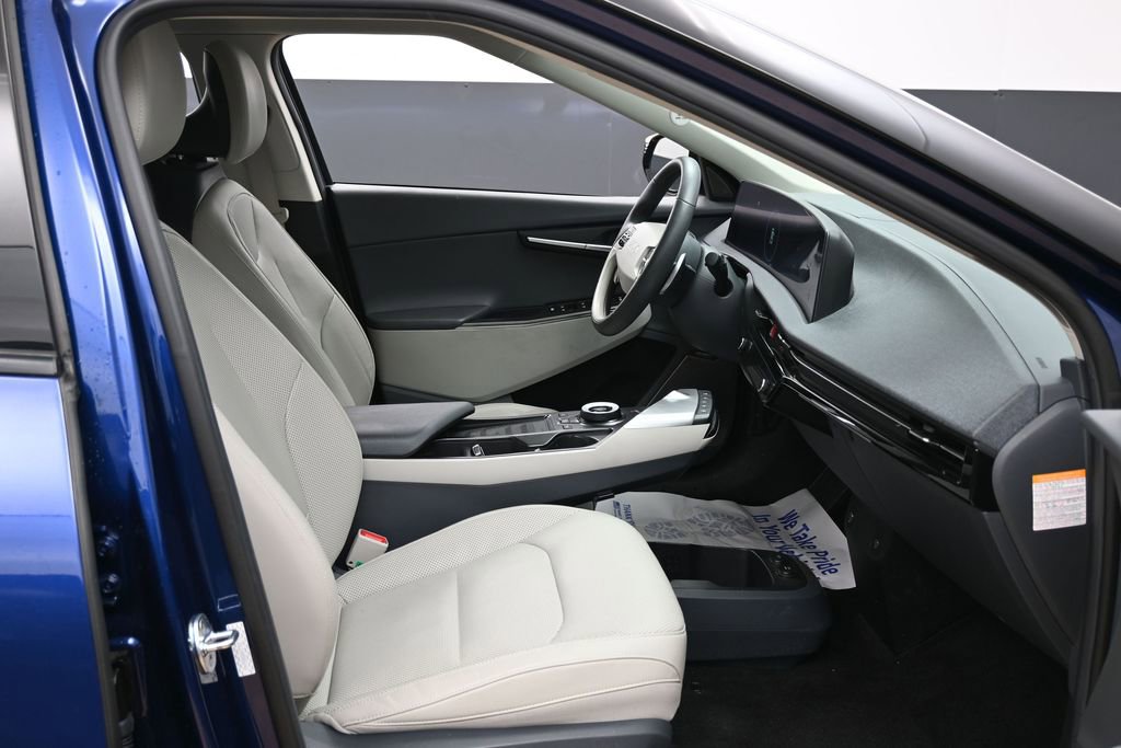 Used 2022 Kia EV6 Wind image 39