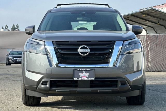 New 2025 Nissan Pathfinder SV image 6