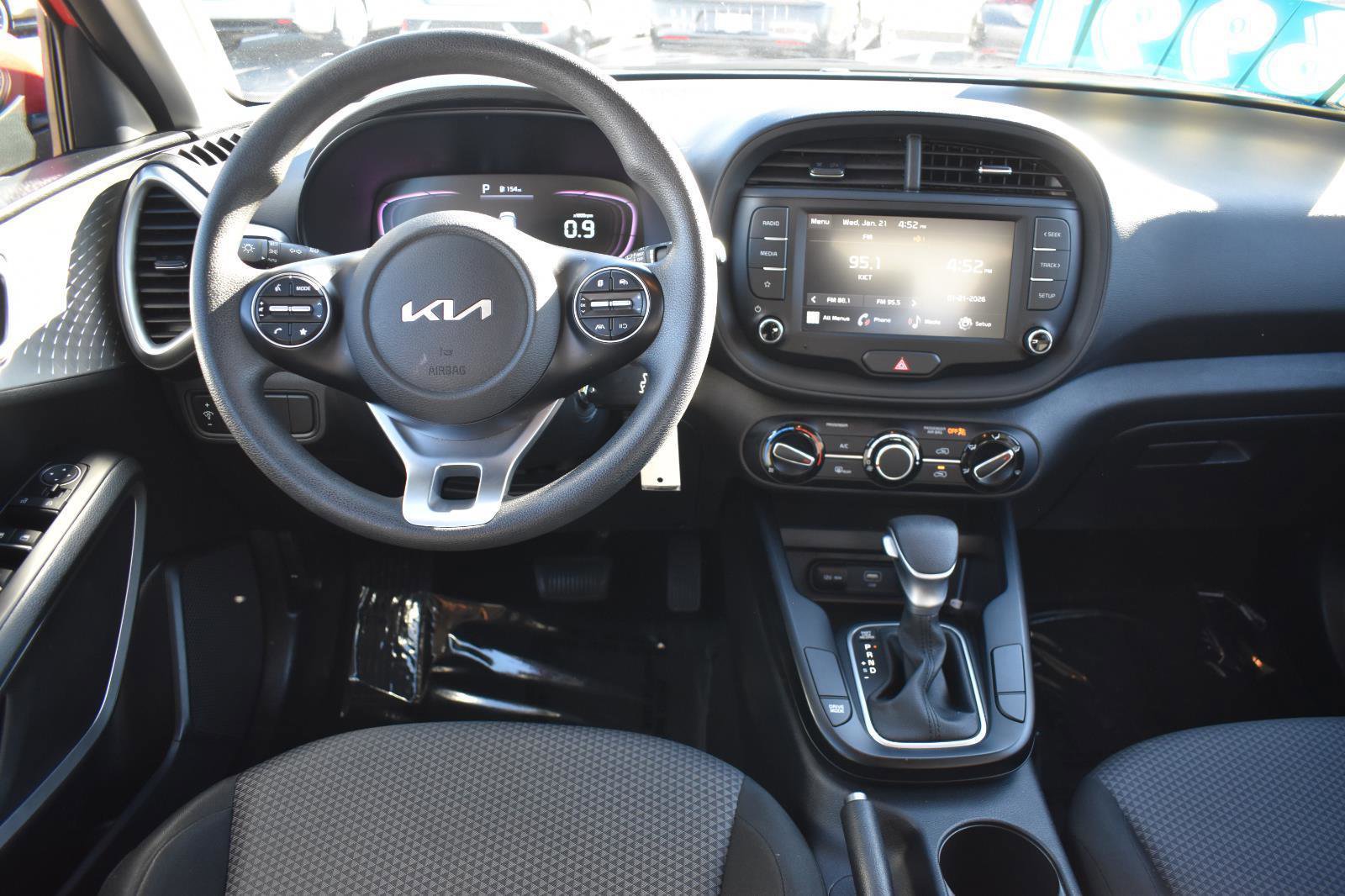 Used 2024 Kia Soul LX w/ Option Group 015 image 18