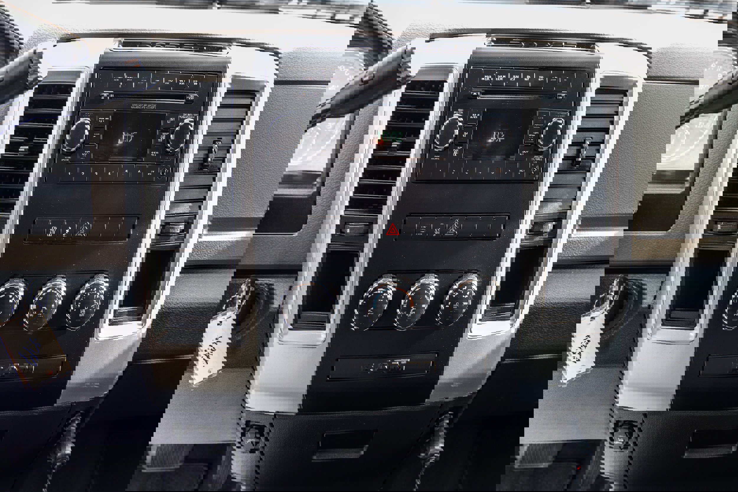 Used 2012 RAM 1500 Classic SLT image 11