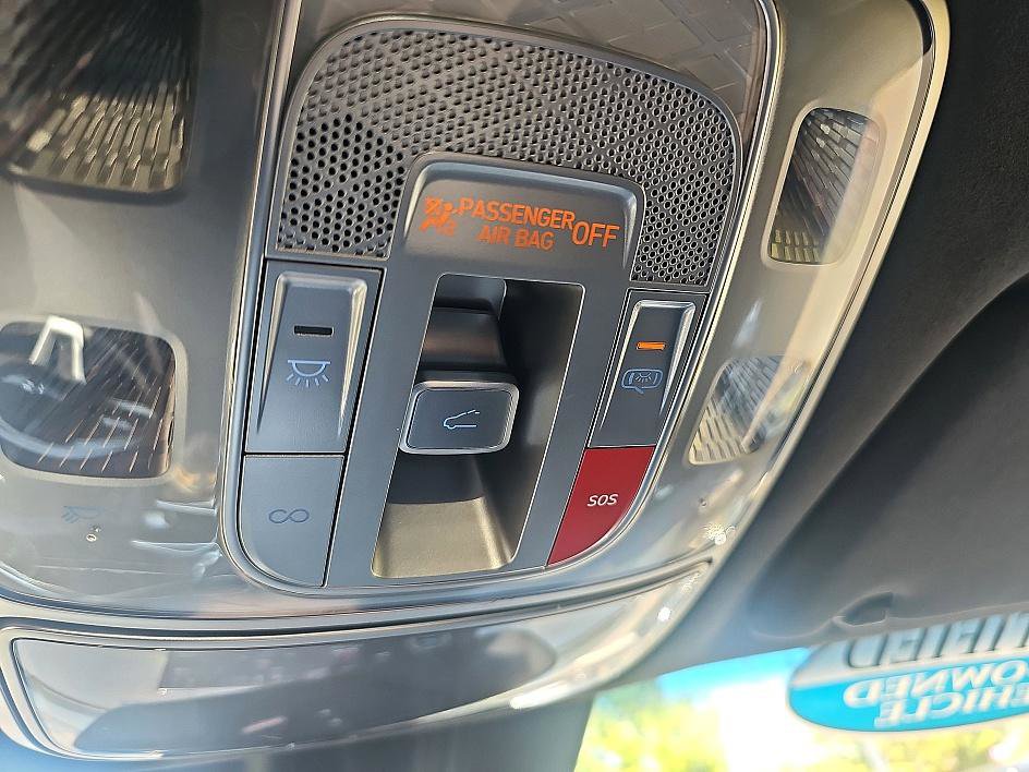 Used 2025 Genesis GV70 3.5T Sport w/ Sport Advanced Package image 32