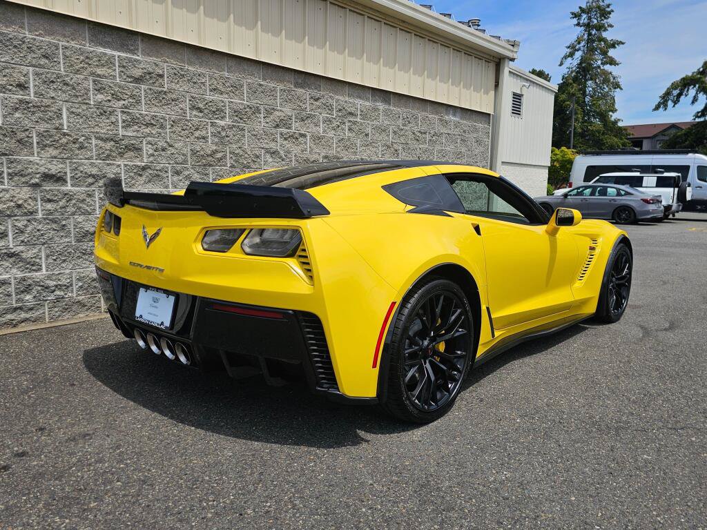 Used 2016 Chevrolet Corvette Z06 w/ 3LZ Preferred Equipment Group RWD image 8