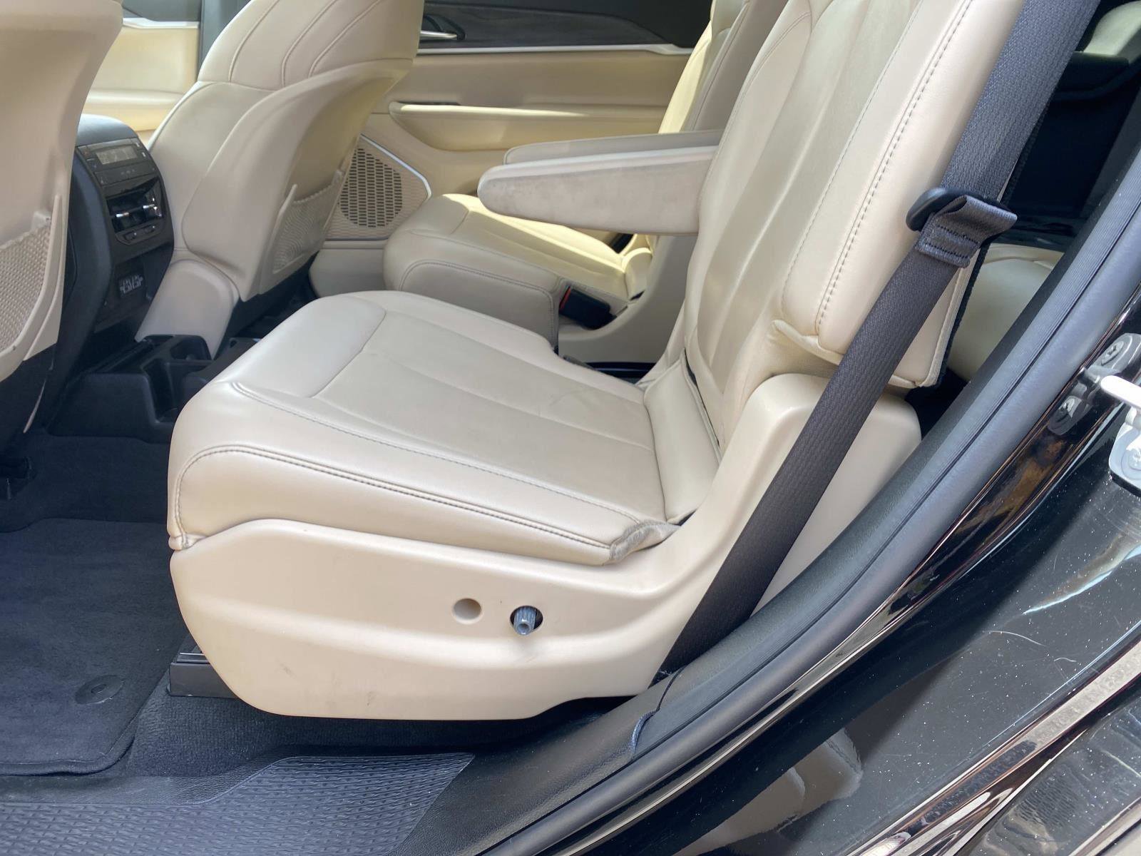 Used 2022 Jeep Grand Cherokee L Limited RWD image 19