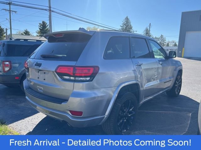 Used 2019 Jeep Grand Cherokee Altitude AWD/4WD image 5