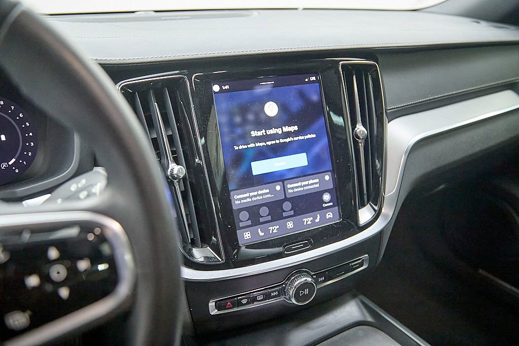 Used 2023 Volvo S60 B5 Ultimate image 14