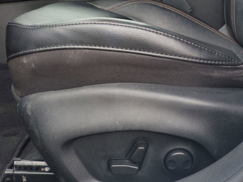 Used 2023 Jeep Compass Limited image 14