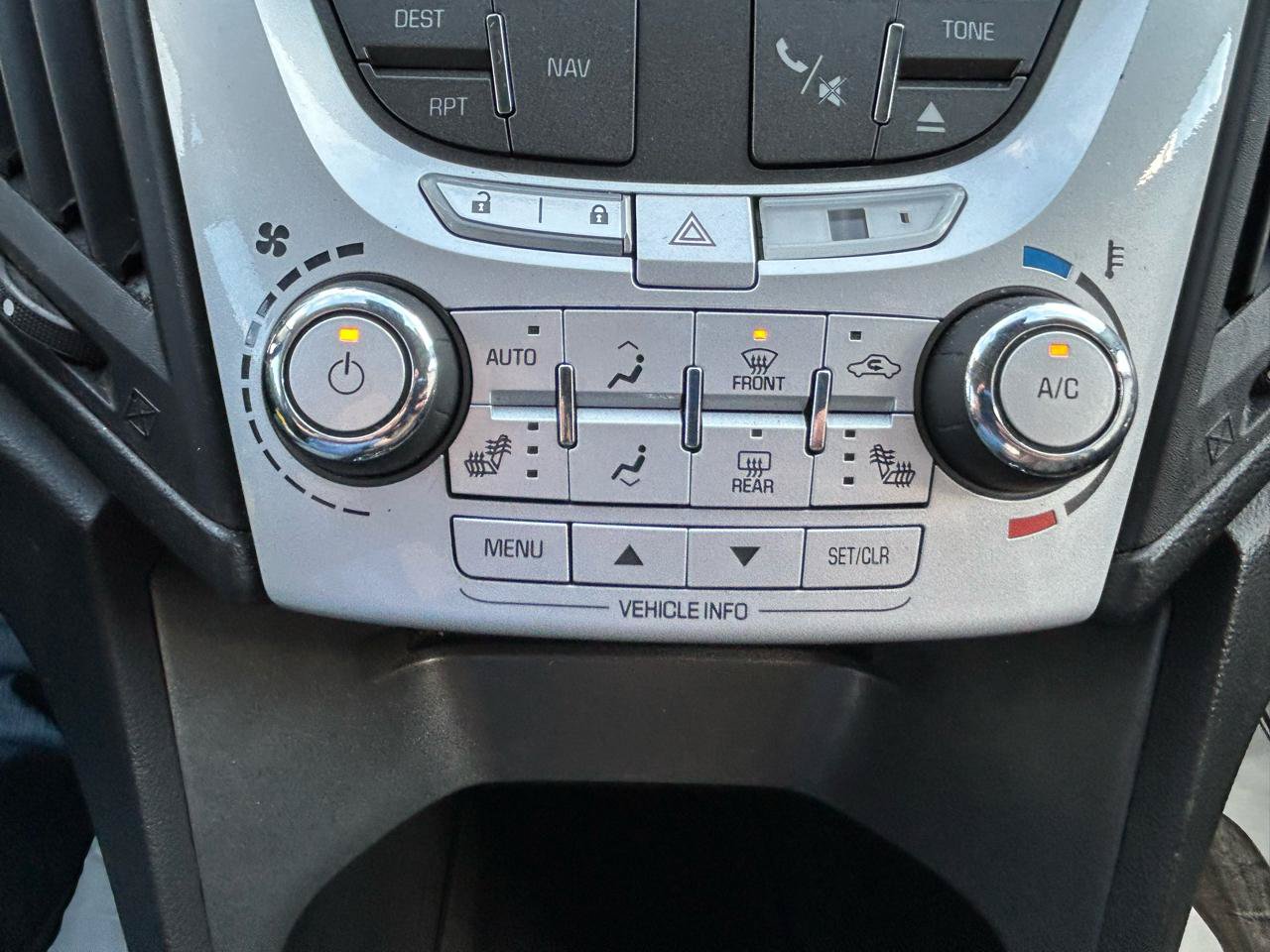 Used 2015 Chevrolet Equinox LTZ AWD/4WD image 26