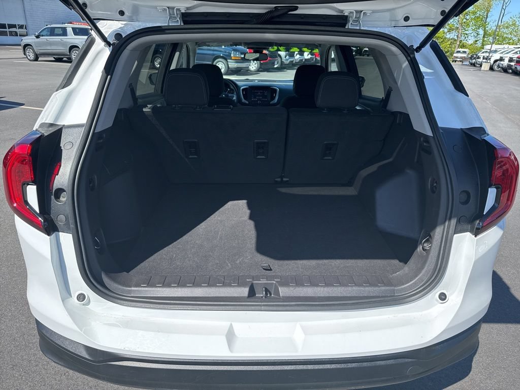 Used 2024 GMC Terrain SLE AWD/4WD image 6
