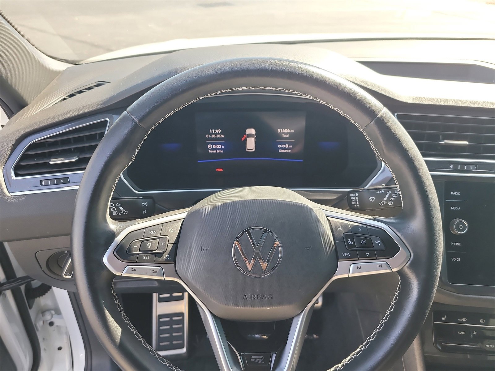 Used 2023 Volkswagen Tiguan SE R-Line image 30