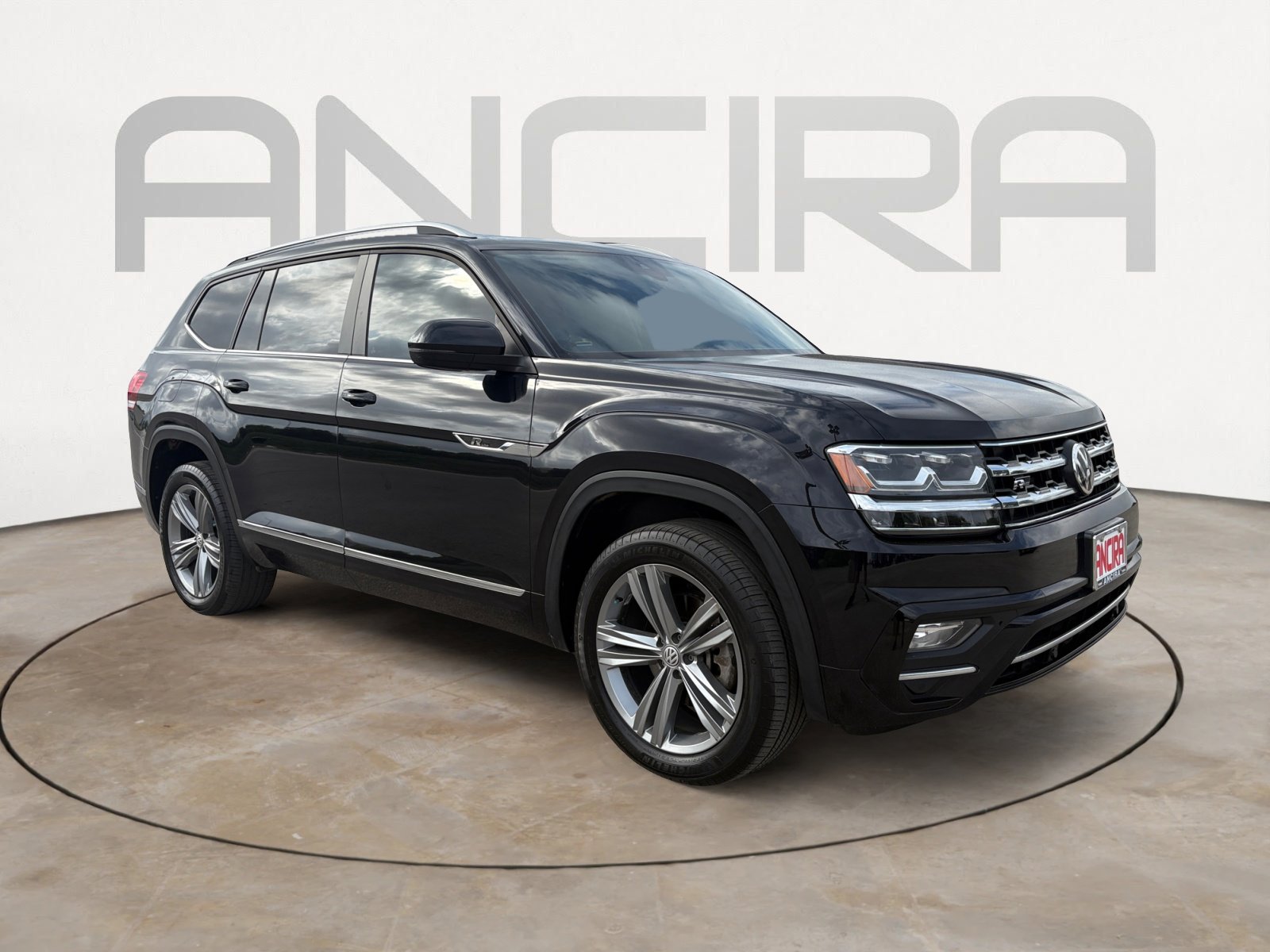 Used 2018 Volkswagen Atlas SEL w/ R-Line Package AWD/4WD image 6