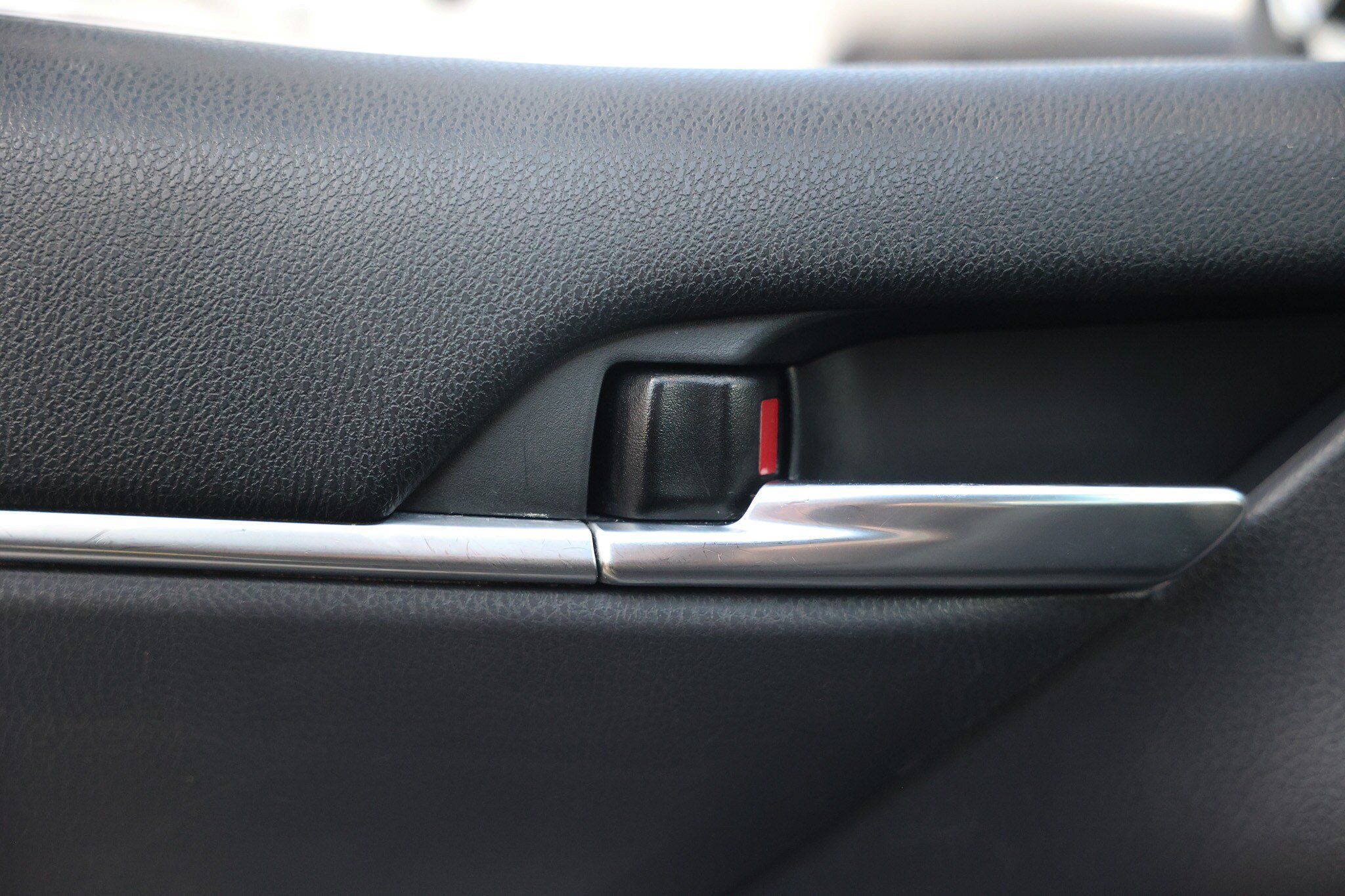 Used 2020 Toyota Camry LE FWD image 43