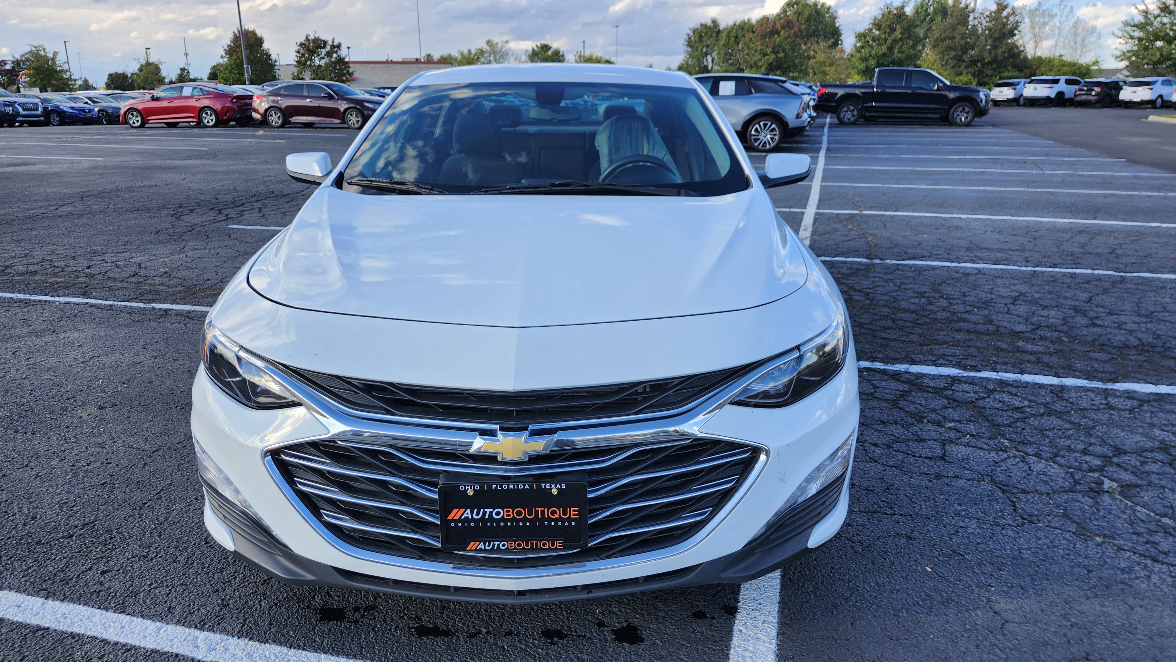 Used 2022 Chevrolet Malibu LT image 3
