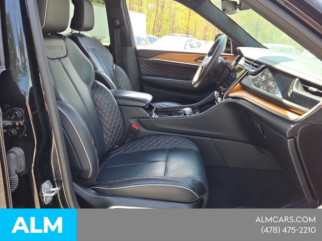 Used 2024 Jeep Grand Cherokee L Summit AWD/4WD image 20