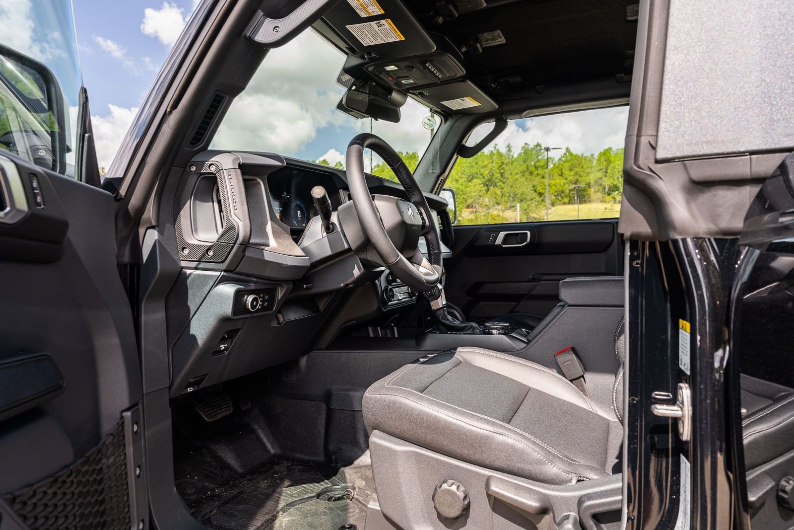 New 2026 Ford Bronco Badlands AWD/4WD image 13