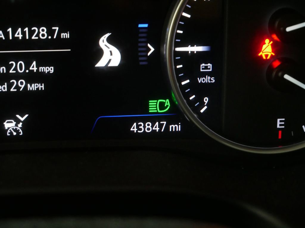 Used 2020 Buick Enclave Avenir w/ Avenir Technology Package image 32