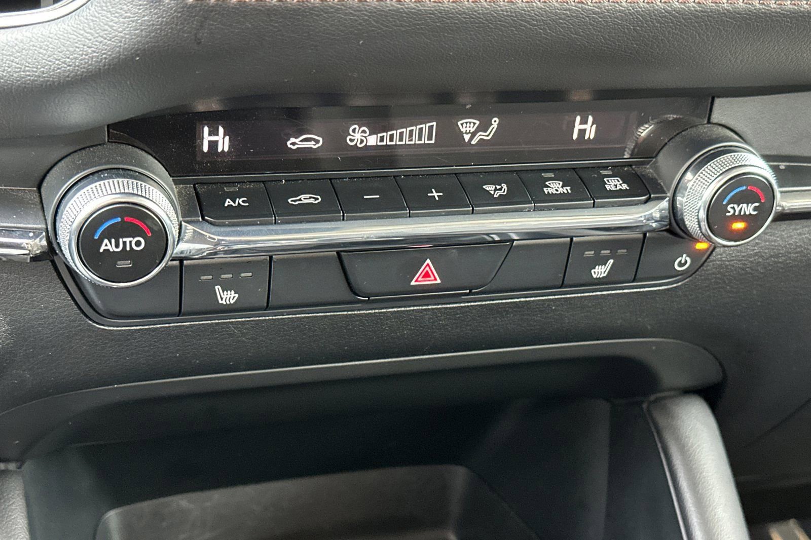 Used 2024 MAZDA MAZDA3 s image 21