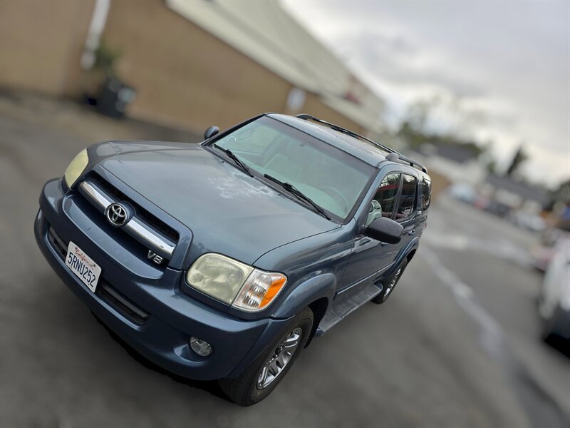 Used 2006 Toyota Sequoia SR5 RWD image 4