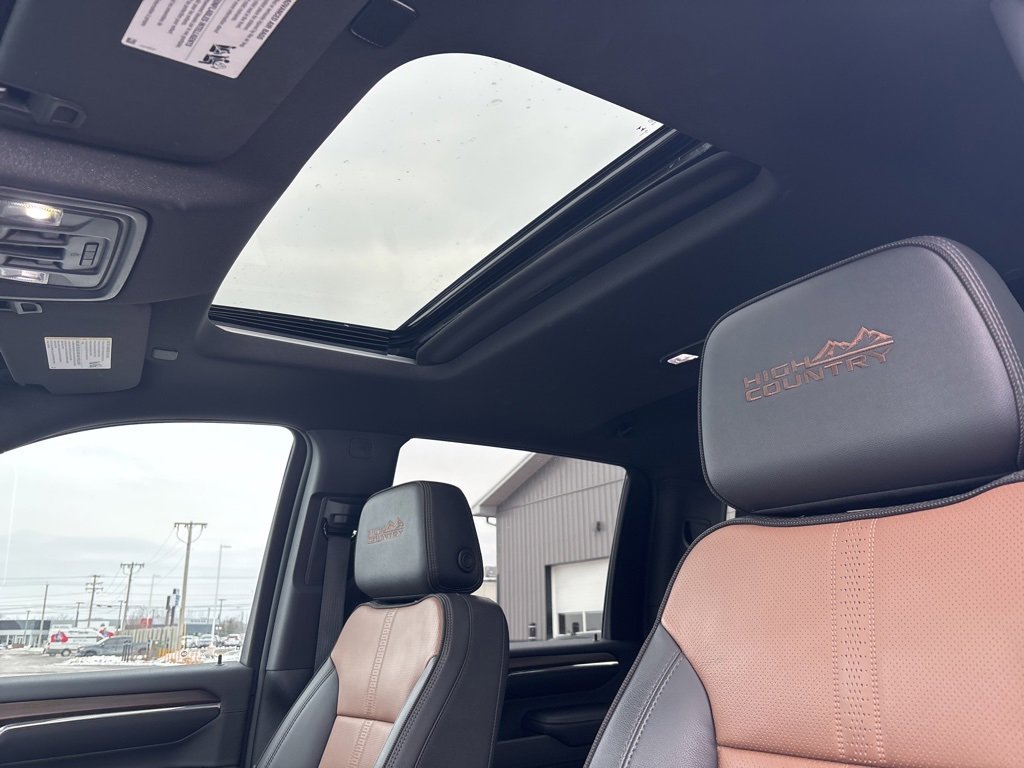 Used 2024 Chevrolet Silverado 3500 High Country w/ High Country Premium Package image 19