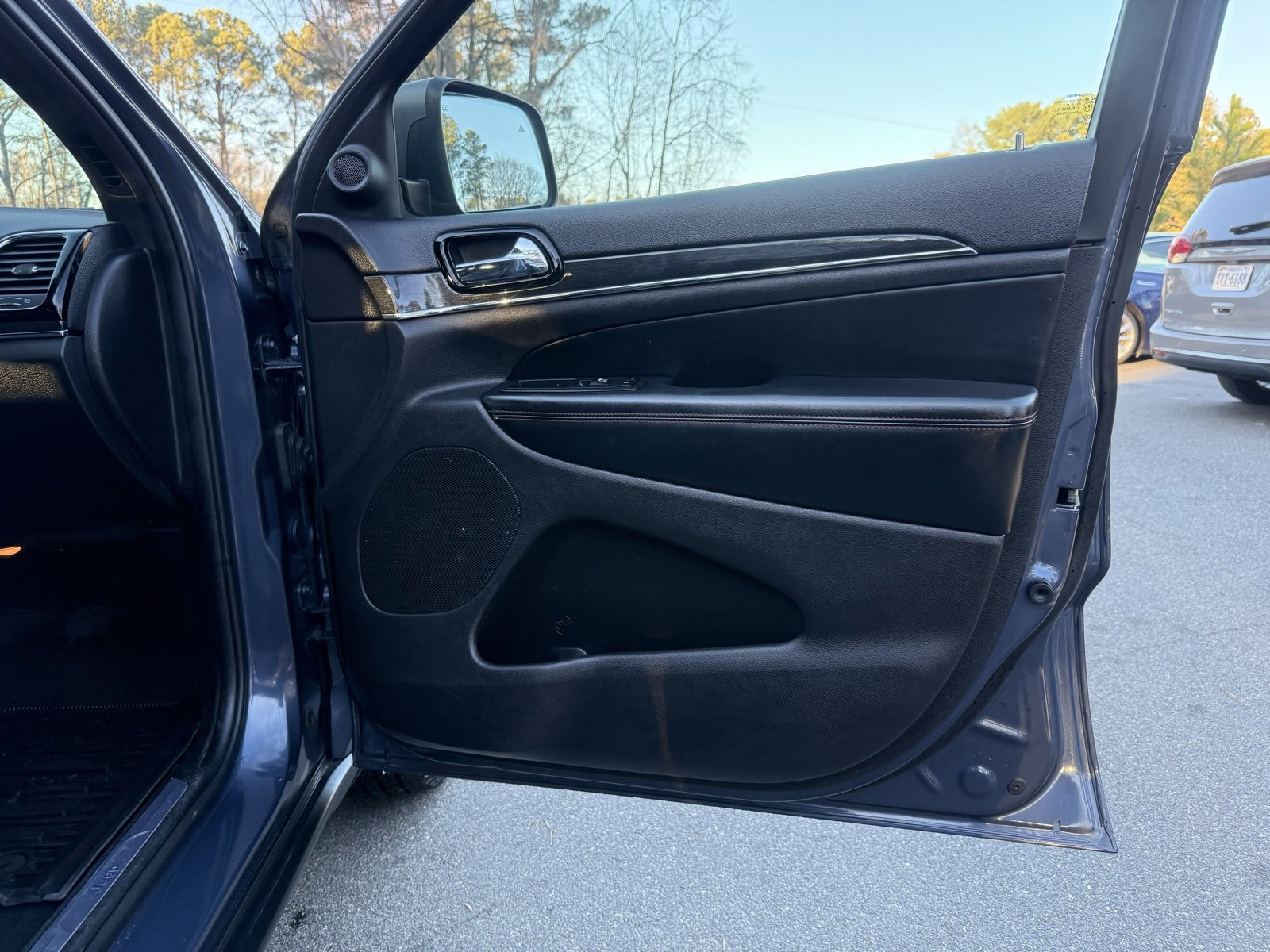 Used 2019 Jeep Grand Cherokee Trailhawk w/ Trailhawk Luxury Group image 22