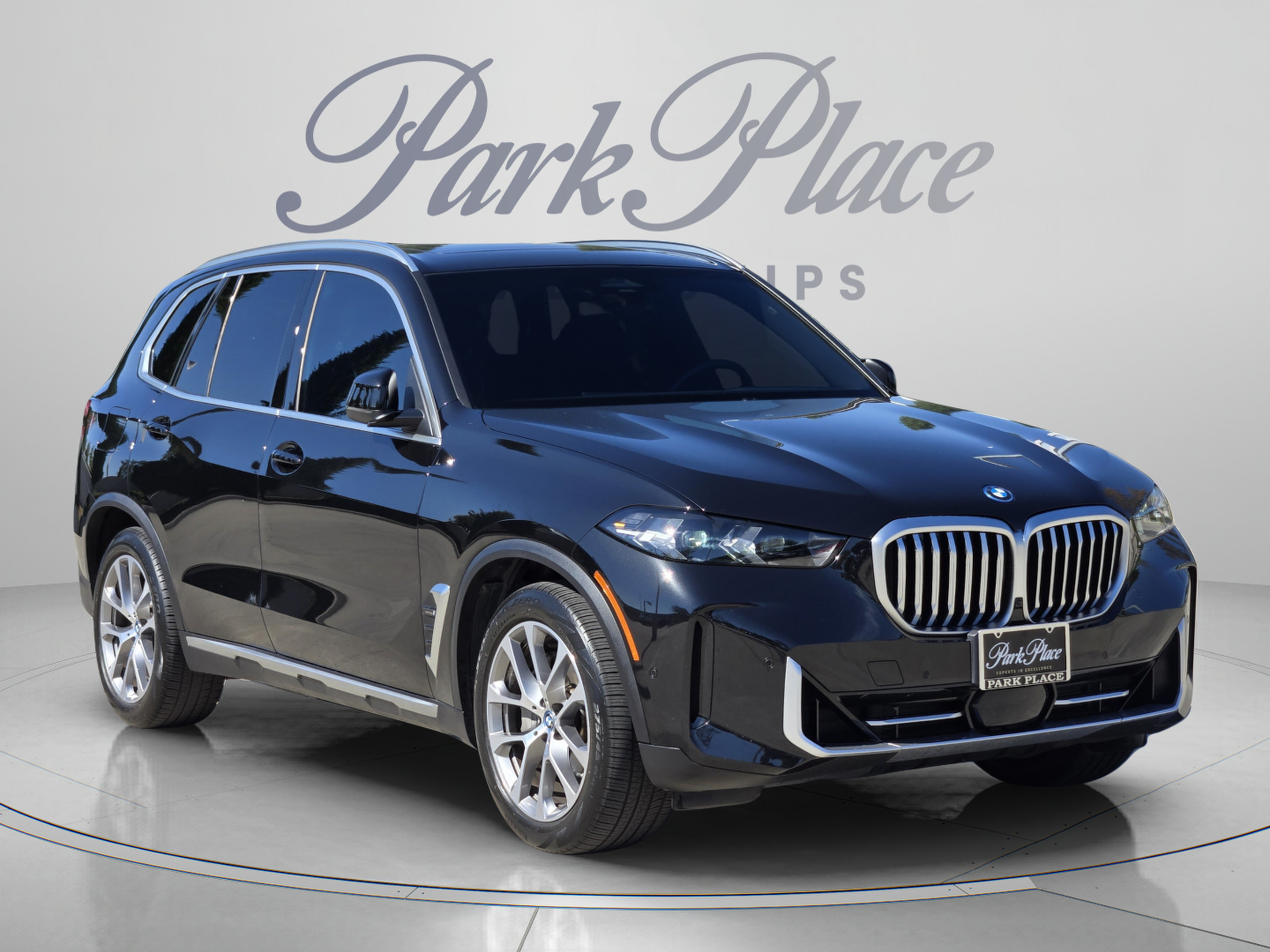 Used 2024 BMW X5 xDrive50e w/ Parking Assistance Package AWD/4WD image 6