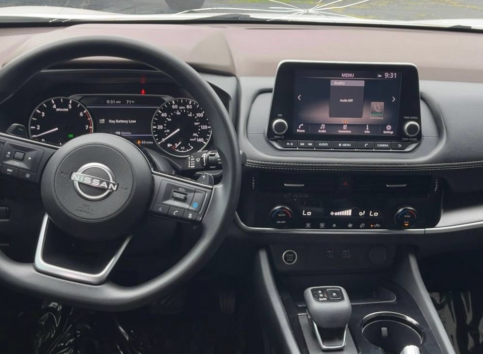 Used 2022 Nissan Rogue SV AWD/4WD image 4