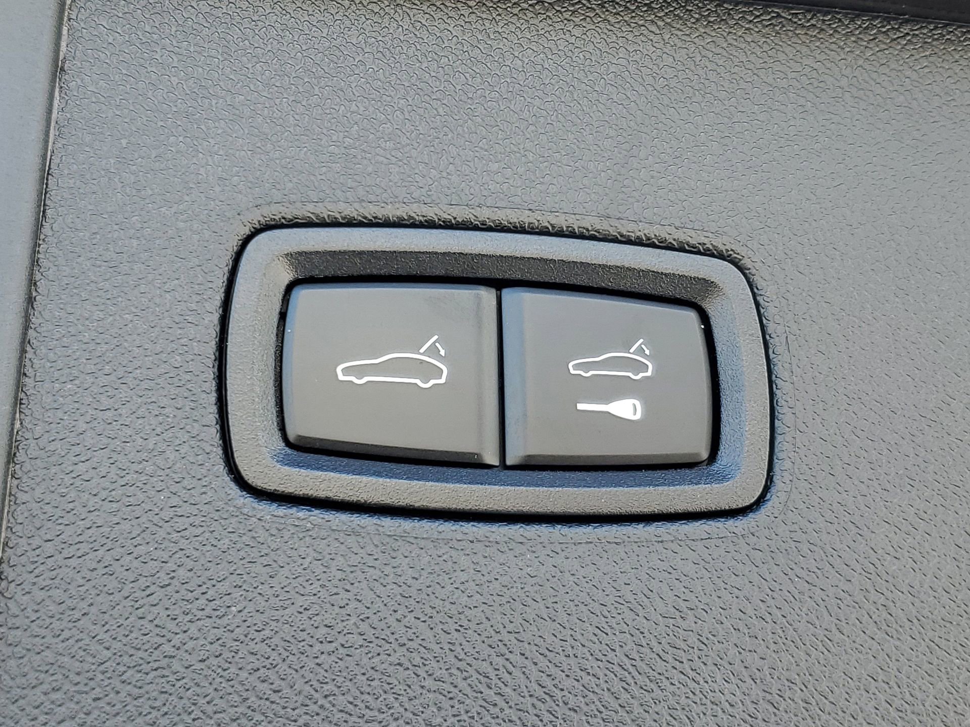 Used 2022 Porsche Cayenne image 8