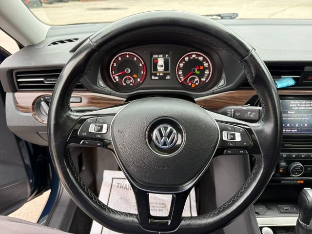 Used 2020 Volkswagen Passat 2.0T SEL image 14