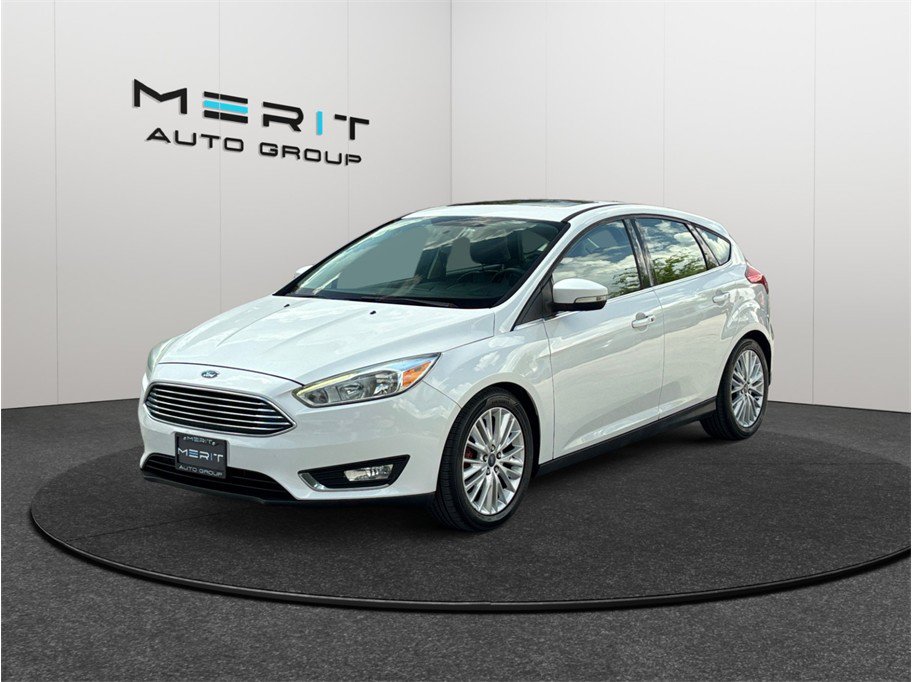 Used 2016 Ford Focus Titanium FWD image 4