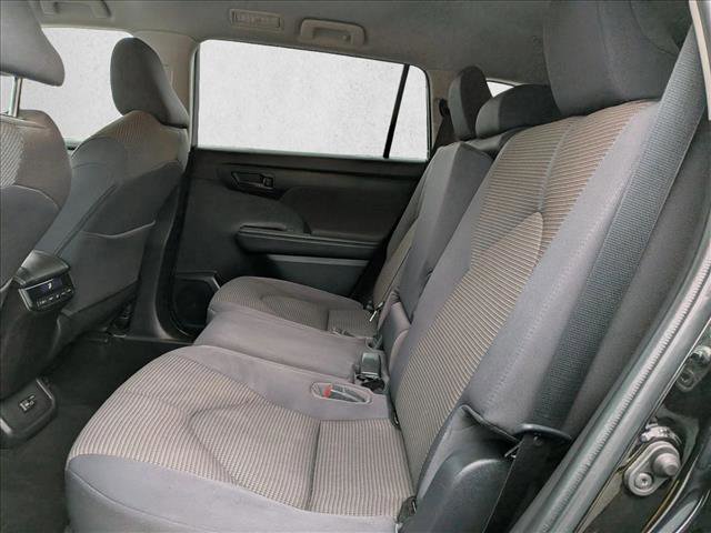 Certified 2023 Toyota Highlander LE image 18