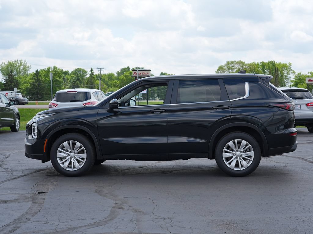 New 2026 Mitsubishi Outlander ES AWD/4WD image 6