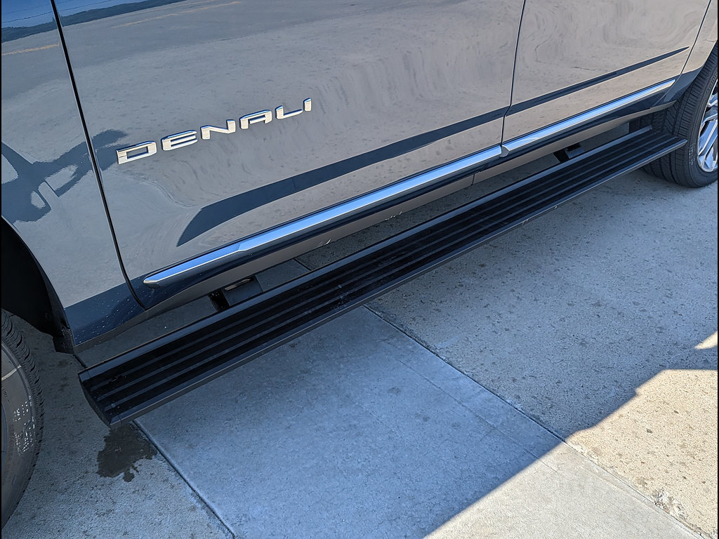 New 2026 GMC Yukon XL Denali w/ Denali Reserve Package AWD/4WD image 11