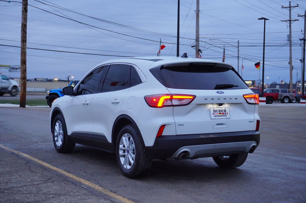 Used 2020 Ford Escape SE image 5